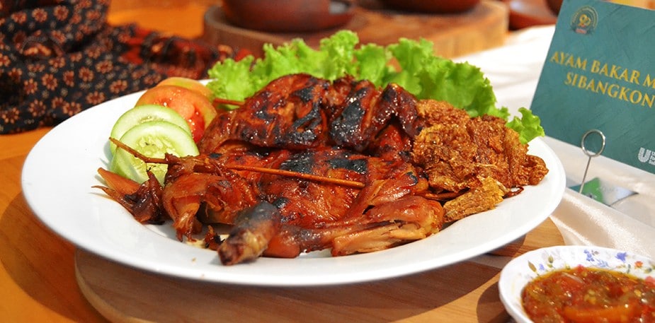 Mom’s Touch Made Ayam Bakar Madu Si Bangkong Successful